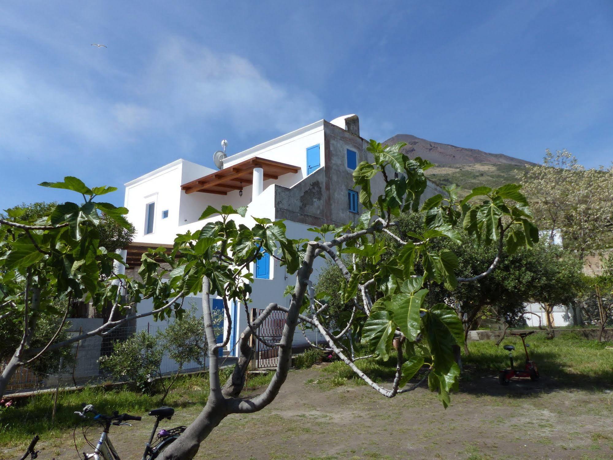 Il Vulcano A Piedi Stromboli Exterior photo